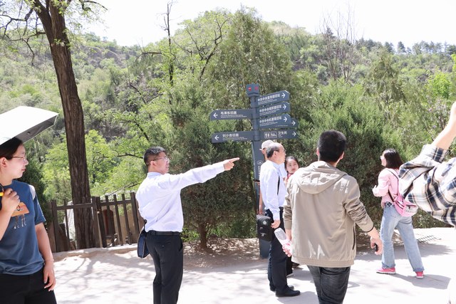 7杨家岭.JPG 7杨家岭.JPG